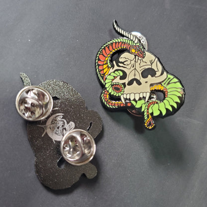 Skull dragon pin