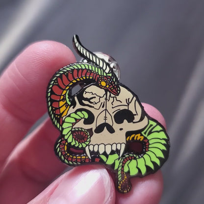 Skull dragon pin